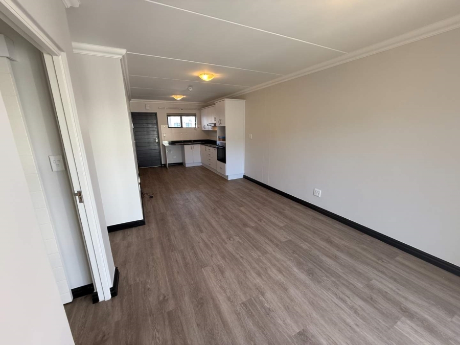 2 Bedroom Property for Sale in Buhrein Western Cape